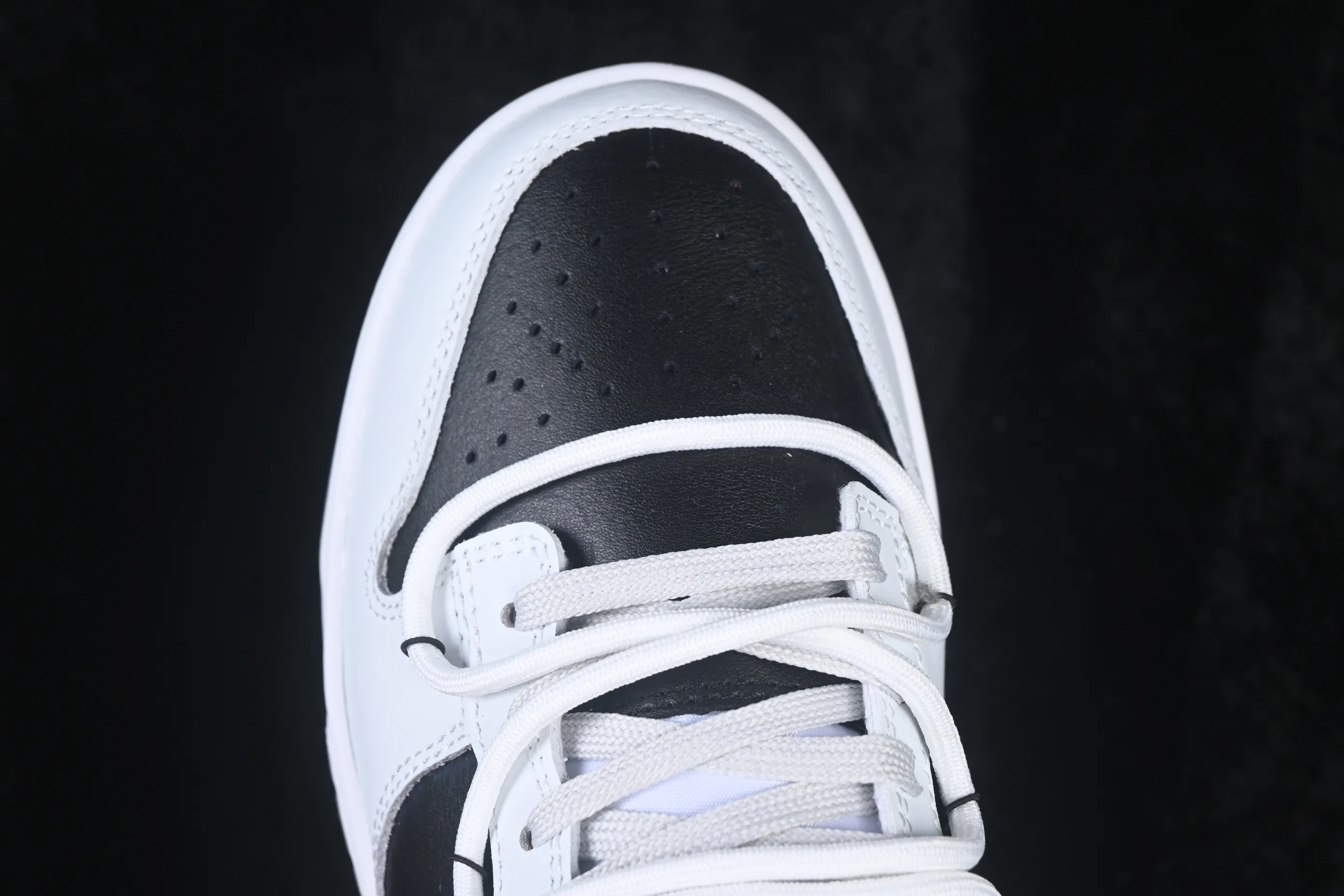 All categories Nk SB Dunk Series Nk SB Dunk Low High-end customized low-top sneakers Nike SB Dunk Low straps low-top casual sneakers HF5441-105